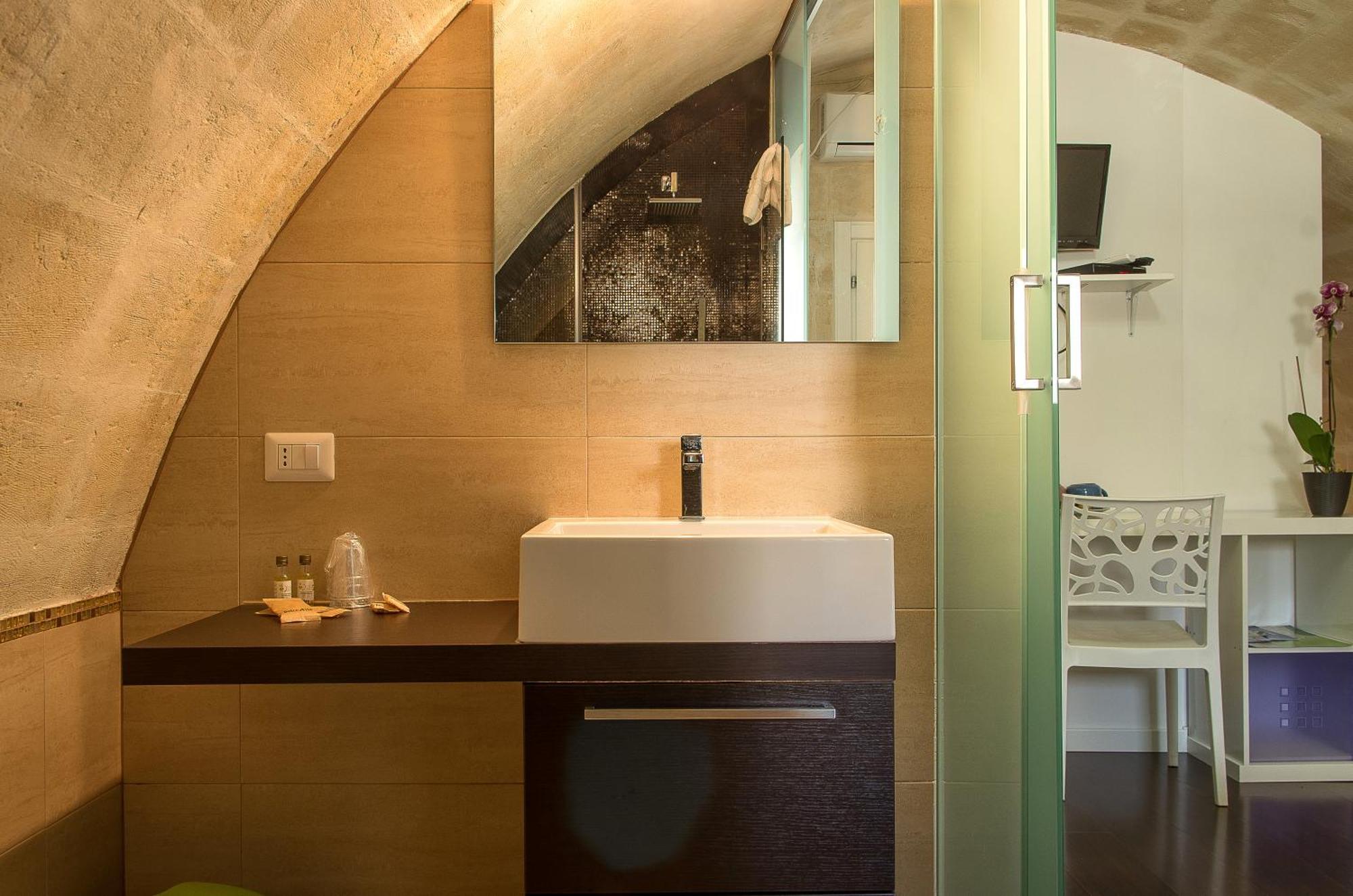 Double Room Private Bathroom