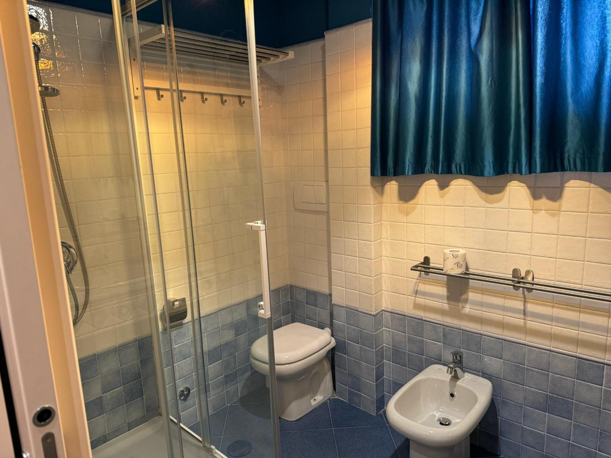 Deluxe Suite Spa Bath