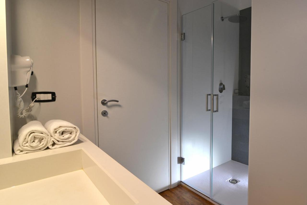 Double Room Private Bathroom,936005707:JPEG