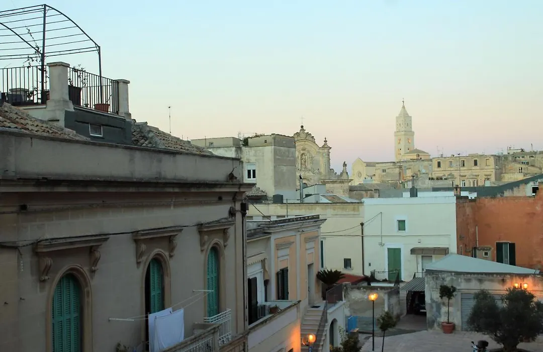 Bracco Rooms & Suites-1