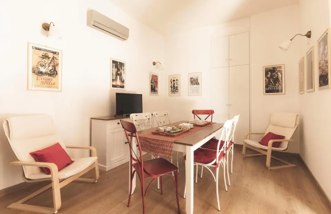 Movie Apartment-1