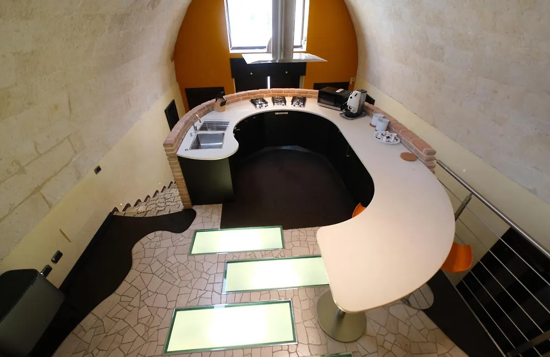 Meteoron Luxury Rooms-1