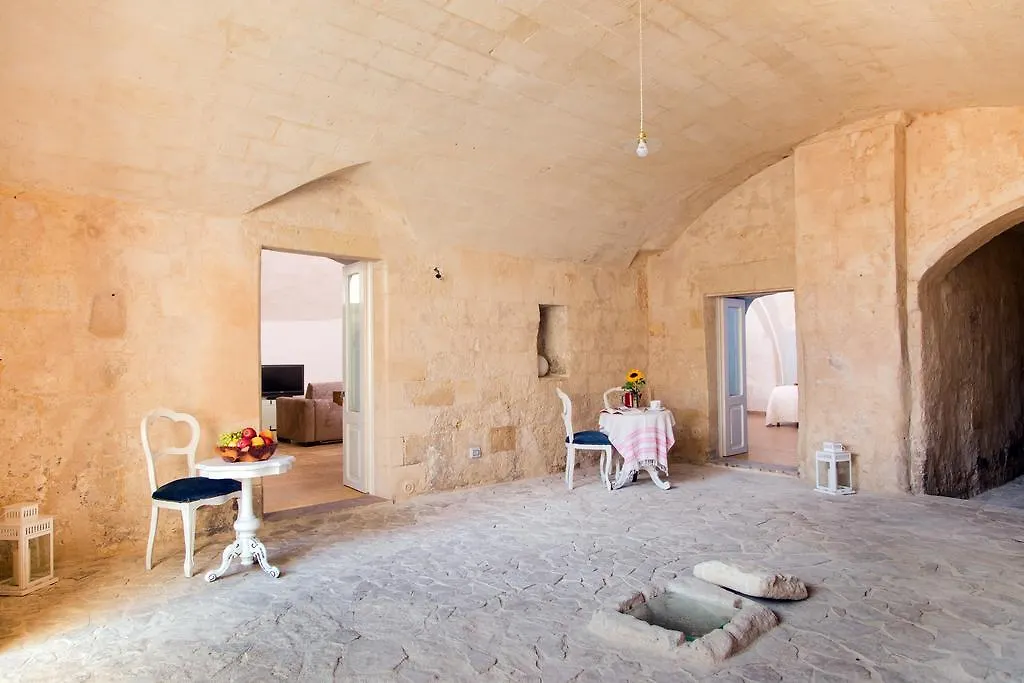 Le Scuderie Noha-1