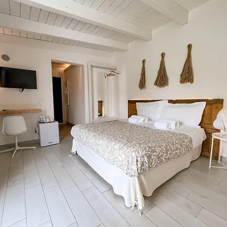 San Michele Rooms & Private Spa-3