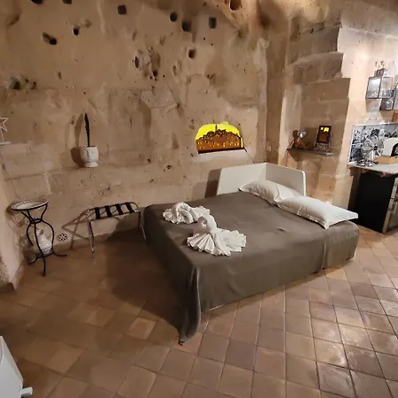 Casa Masiello La casa tipica dei Sassi di Matera-2