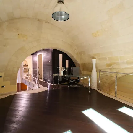 Meteoron Luxury Rooms-2