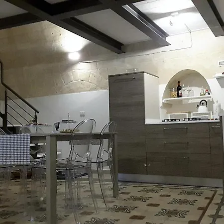 La Bomboniera Holiday Home-3